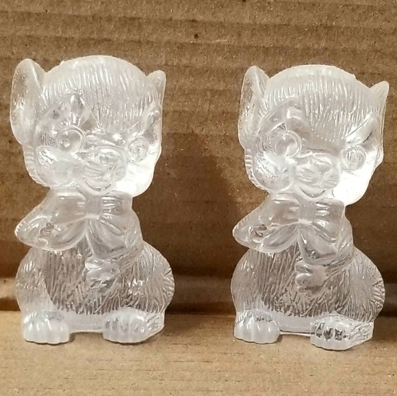 Set of 2 Plastic Clear Mice Salt and Pepper Shakers - Picture 1 of 8